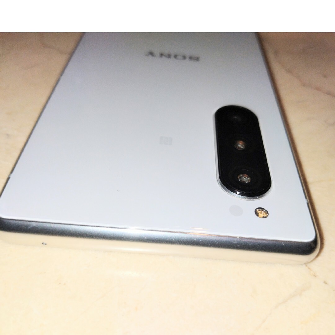 Xperia(エクスペリア)の【極美品】Sony  Xperia5 J9260  SIMフリー スマホ/家電/カメラのスマートフォン/携帯電話(スマートフォン本体)の商品写真