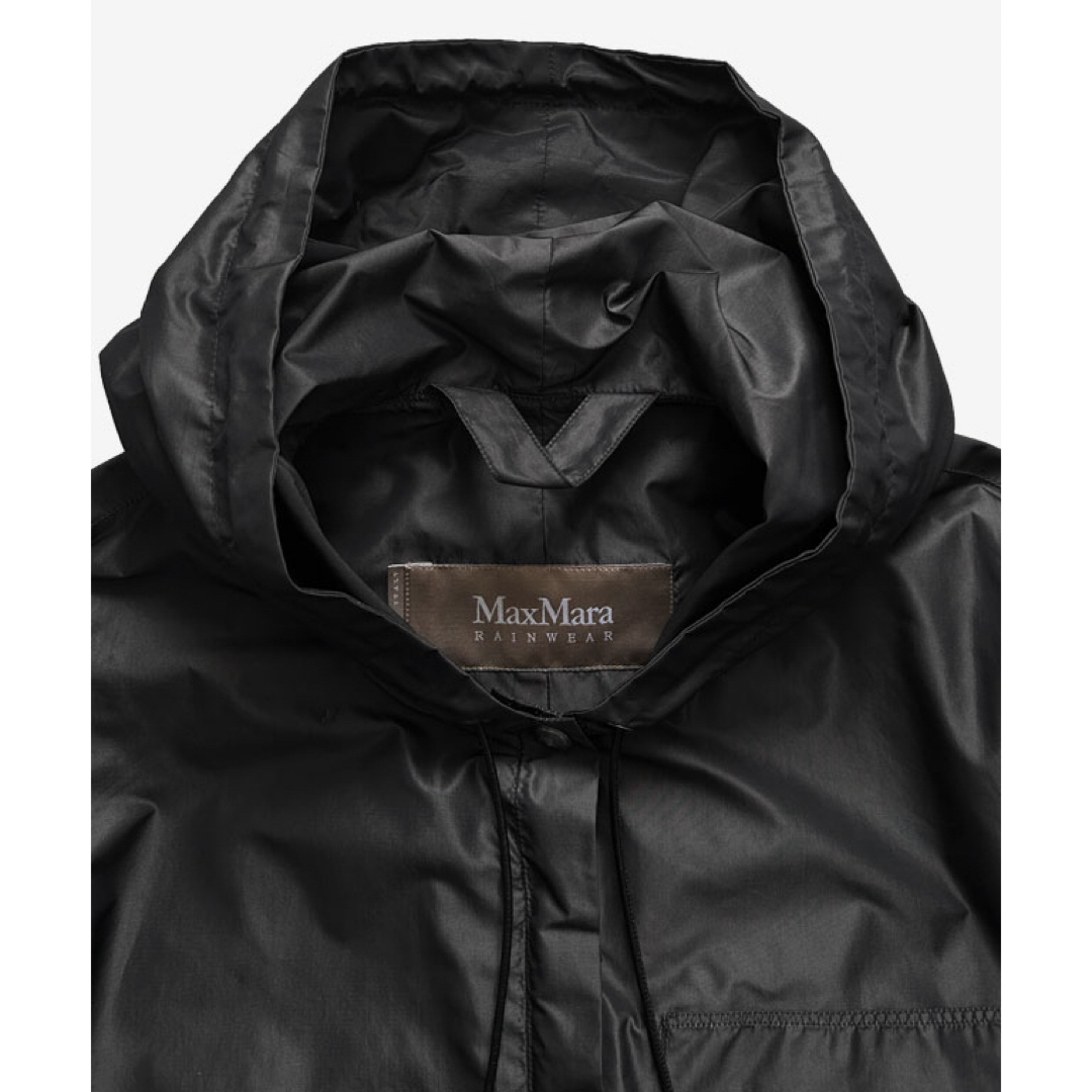 Max Mara(マックスマーラ)のMax Mara Rainwearマックスマーラ フード付き レインジャケット レディースのジャケット/アウター(その他)の商品写真