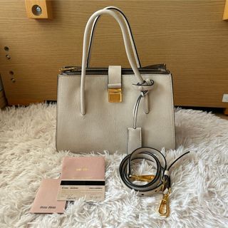 miumiu - 新品 Miu Miu ミュウ ミュウ マドラスロゴ クロス クロス miumiu - 新品 Miu Miu ミュウ ミュウ マドラスロゴ クロス クロス