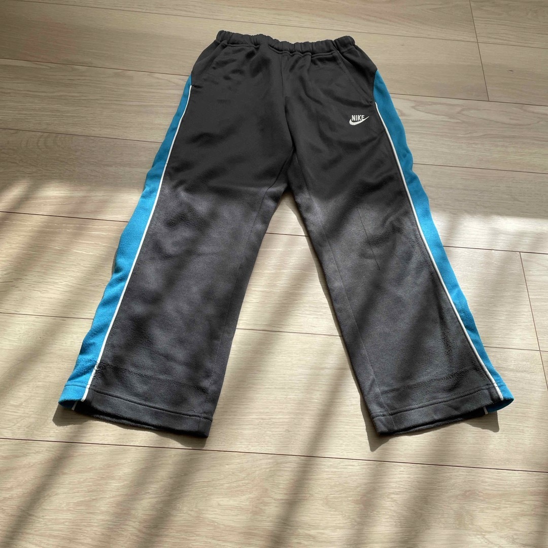 NIKE(ナイキ)のNIKE ジャージ　パンツ　120 中古 キッズ/ベビー/マタニティのキッズ服男の子用(90cm~)(パンツ/スパッツ)の商品写真