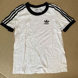 アディダス(adidas)のadidas Tシャツ(Tシャツ/カットソー)