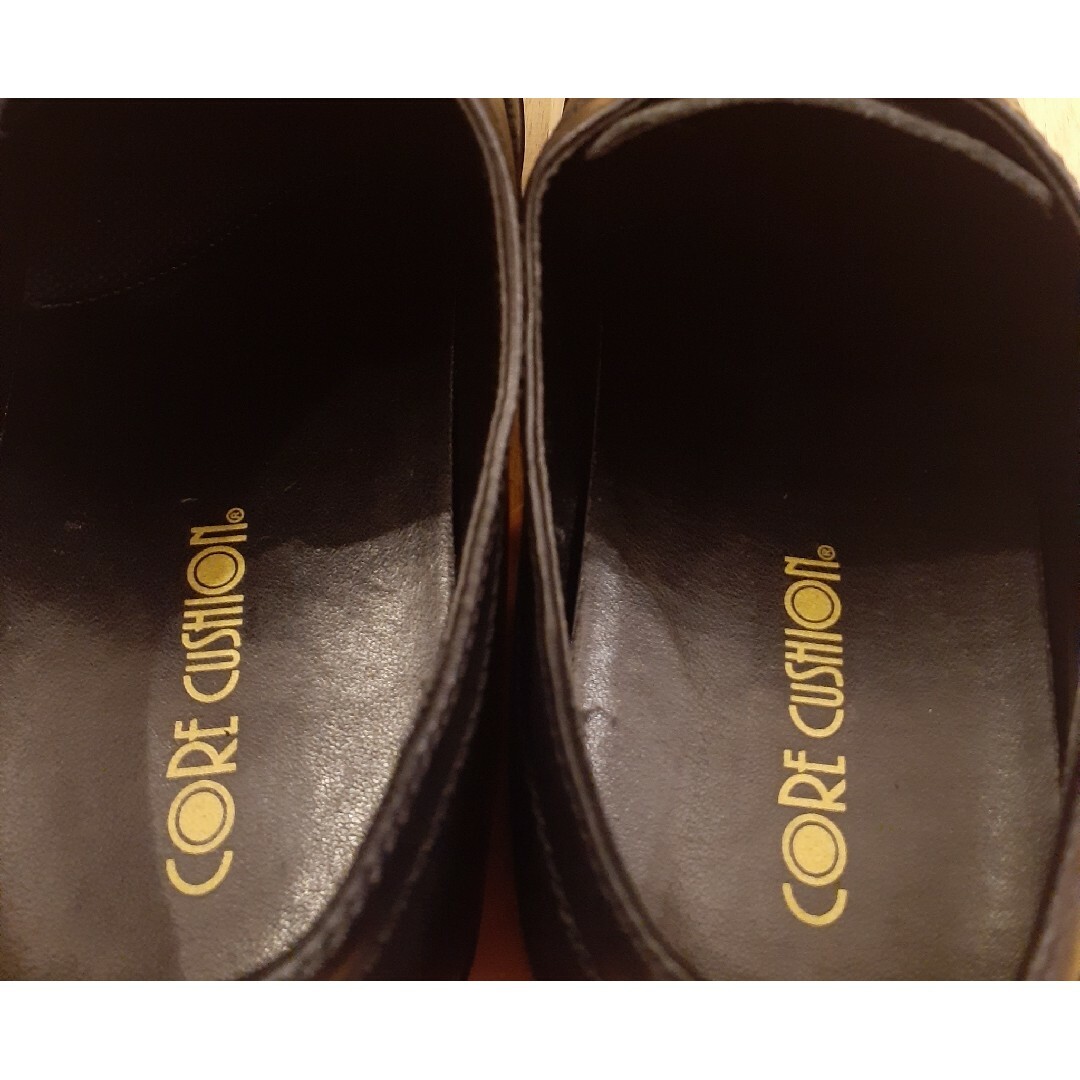 コアクッション　本革　ストレートチップ　ブラック　17001　28cm メンズの靴/シューズ(ドレス/ビジネス)の商品写真
