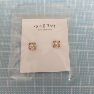 新品　マグネット　ピアス　チャーム(ピアス)