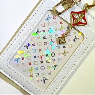 ルイヴィトン(LOUIS VUITTON)の希少✨LOUIS VUITTON✨モノグラムマルチ １枚 新品パスケース　⑥(パスケース/IDカードホルダー)