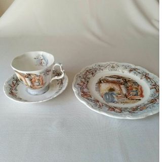 ロイヤルドルトン(Royal Doulton)のロイヤルドルトン、ブランブリーヘッジ冬(食器)