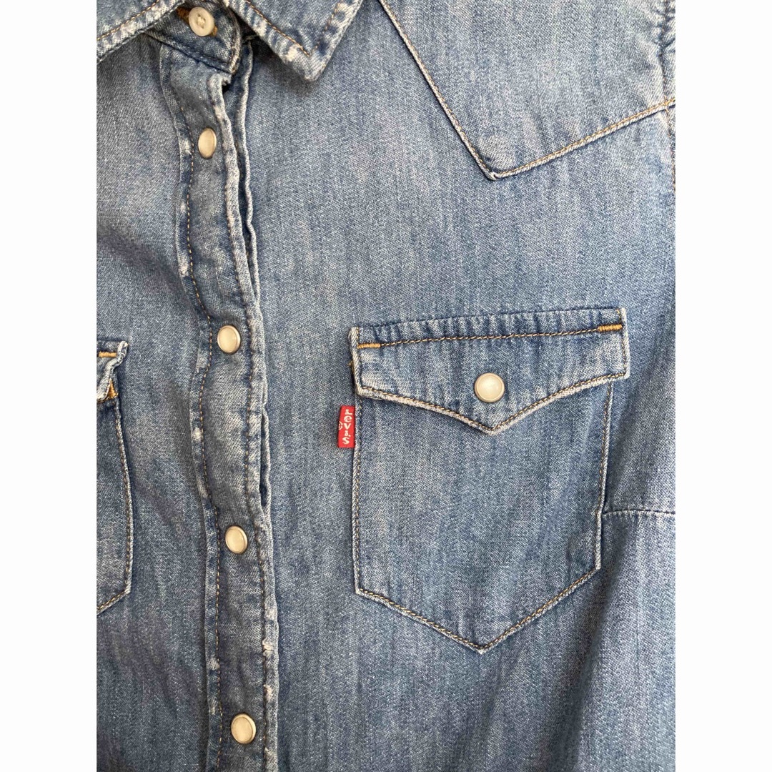 Levi's(リーバイス)の美品★リーバイス　レディースデニムシャツ レディースのトップス(シャツ/ブラウス(長袖/七分))の商品写真