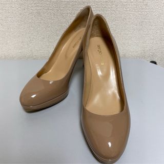 セルジオロッシ(Sergio Rossi)のSergiorossi ベージュ　エナメル　パンプス　新品(ハイヒール/パンプス)