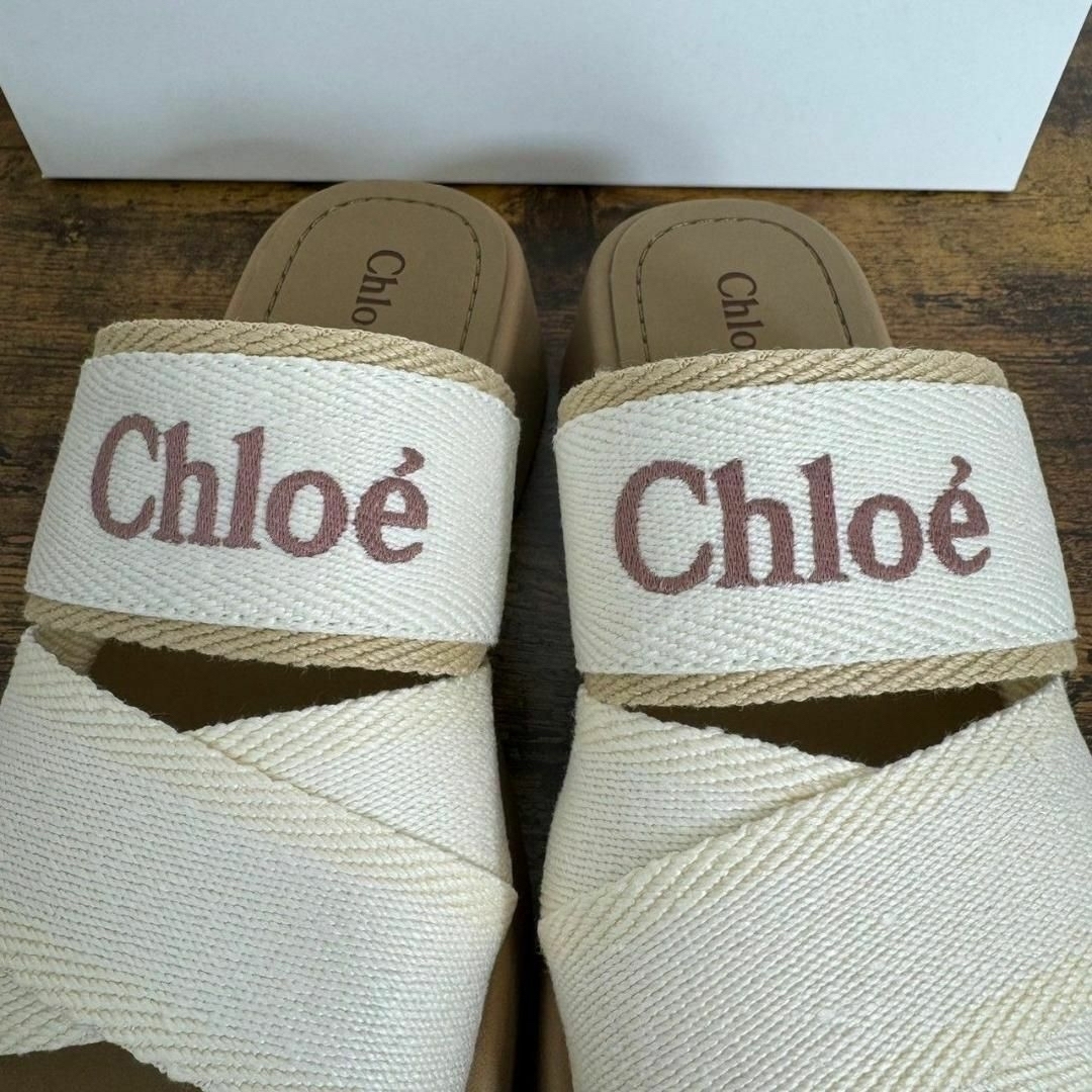 Chloe(クロエ)の【新品未使用】CHLO'E クロエ ミラ キャンバス スライド サンダル レディースの靴/シューズ(サンダル)の商品写真