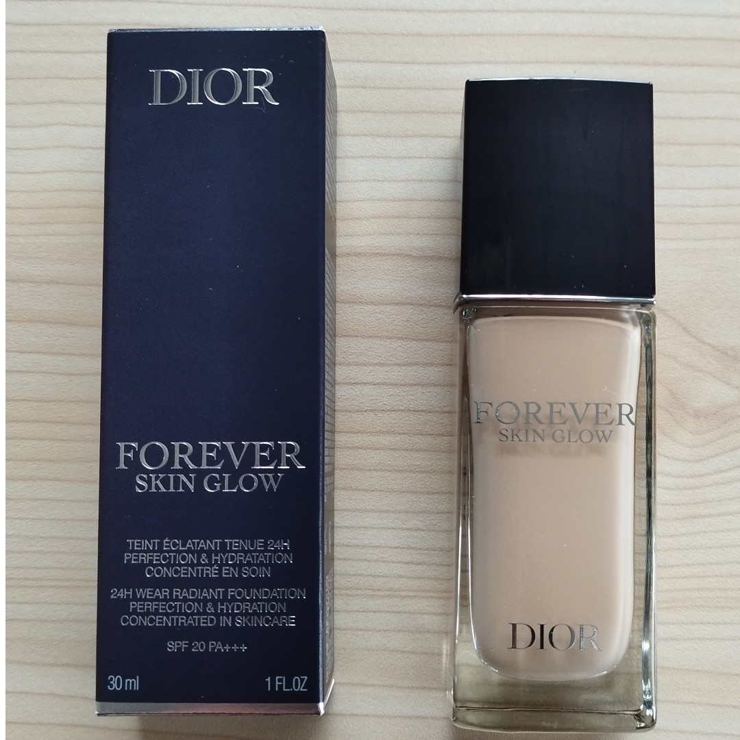 Dior(ディオール)のディオールスキンフォーエバーフルイドグロウ（リキッドファンデーション）2N コスメ/美容のベースメイク/化粧品(ファンデーション)の商品写真