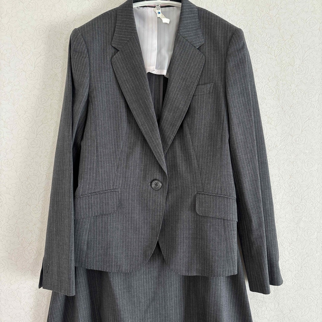 HARUYAMA(ハルヤマ)のフレッシャーズスーツ　レディース　　グレー系 レディースのフォーマル/ドレス(スーツ)の商品写真