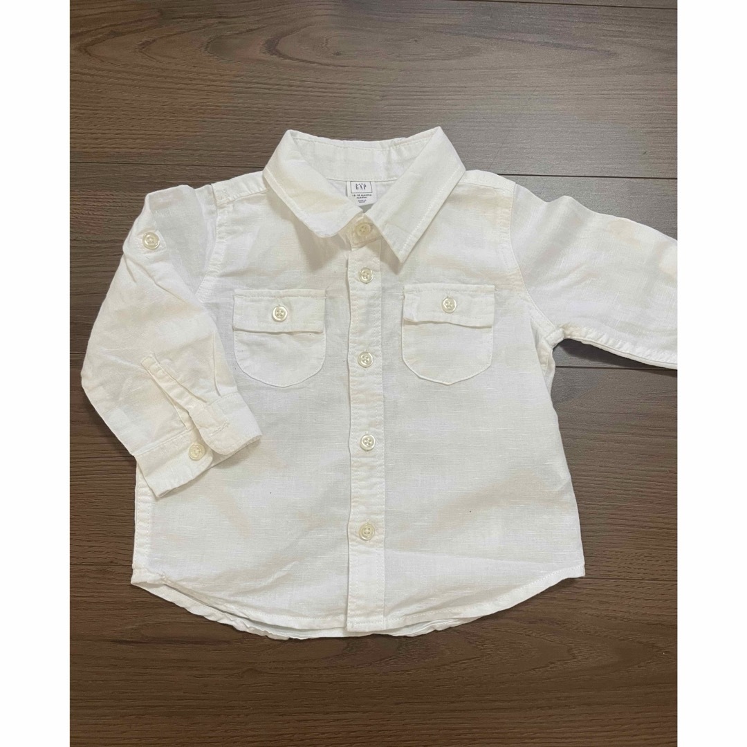 babyGAP(ベビーギャップ)のGAP リネンホワイトシャツ　70〜80 キッズ/ベビー/マタニティのベビー服(~85cm)(シャツ/カットソー)の商品写真