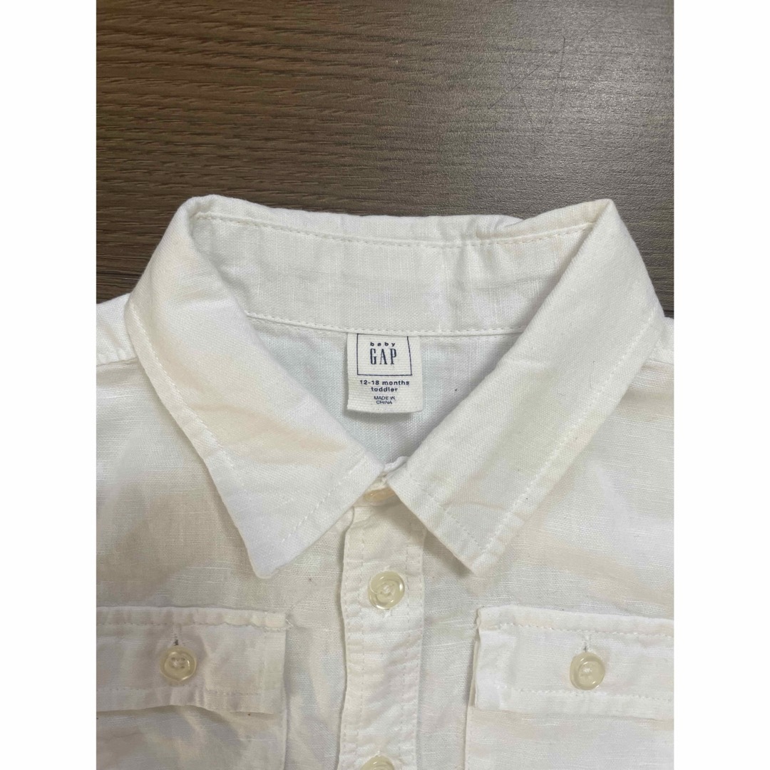 babyGAP(ベビーギャップ)のGAP リネンホワイトシャツ　70〜80 キッズ/ベビー/マタニティのベビー服(~85cm)(シャツ/カットソー)の商品写真