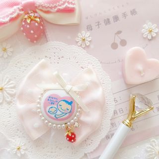 【完成品】リボン×いちごのマタニティロゼット  mini* 両面マタニティマーク(マタニティ)