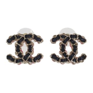 シャネル(CHANEL)の【中古】【Aランク】CHANEL シャネル ココマーク CCチェーンピアス スタッドピアス メタル レザー ゴールド ブラック ピンク レディース B23B【ISEYA】(ピアス)