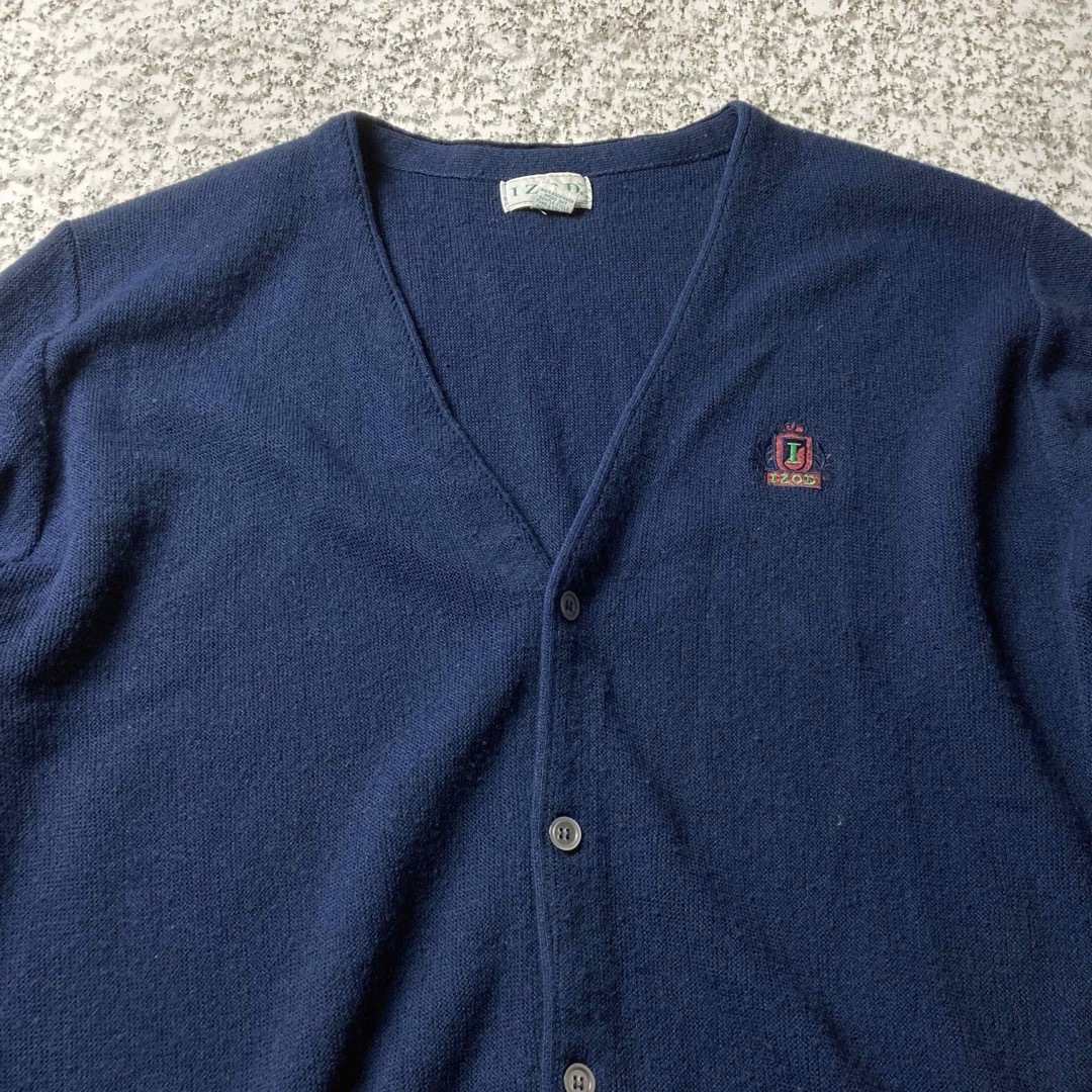 VINTAGE(ヴィンテージ)の【90sメキシコ製】IZOD 刺繍ロゴ　ビンテージアクリルニットカーディガン メンズのトップス(カーディガン)の商品写真