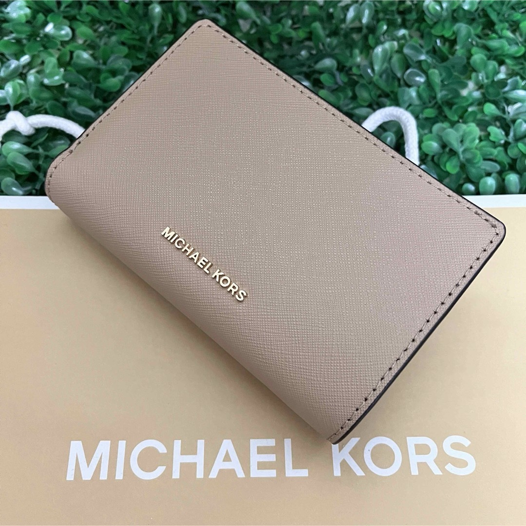 Michael Kors(マイケルコース)のマイケルコース☆新品☆ レザー  ミディアム 二つ折り財布/キャメル レディースのファッション小物(財布)の商品写真