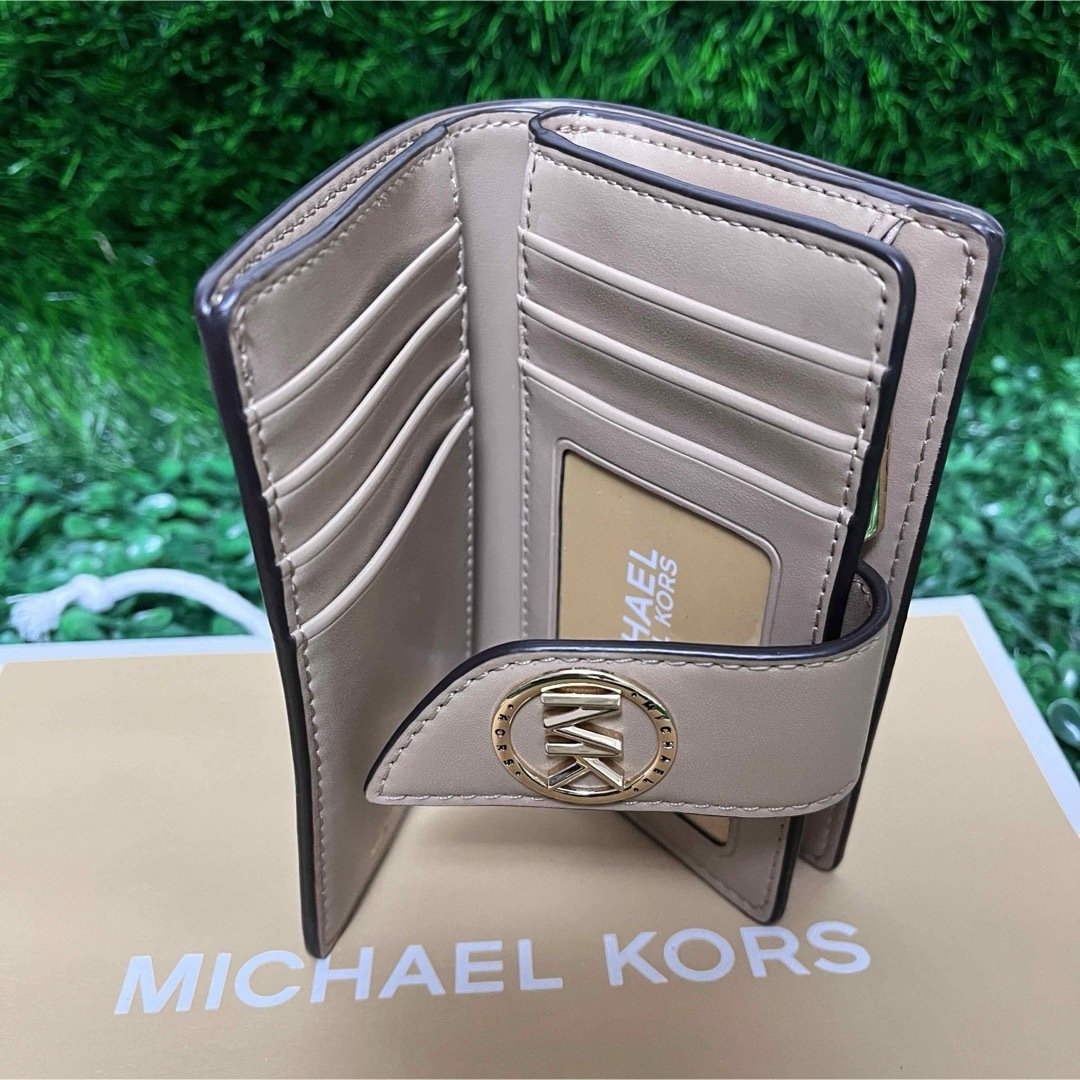 Michael Kors(マイケルコース)のマイケルコース☆新品☆ レザー  ミディアム 二つ折り財布/キャメル レディースのファッション小物(財布)の商品写真