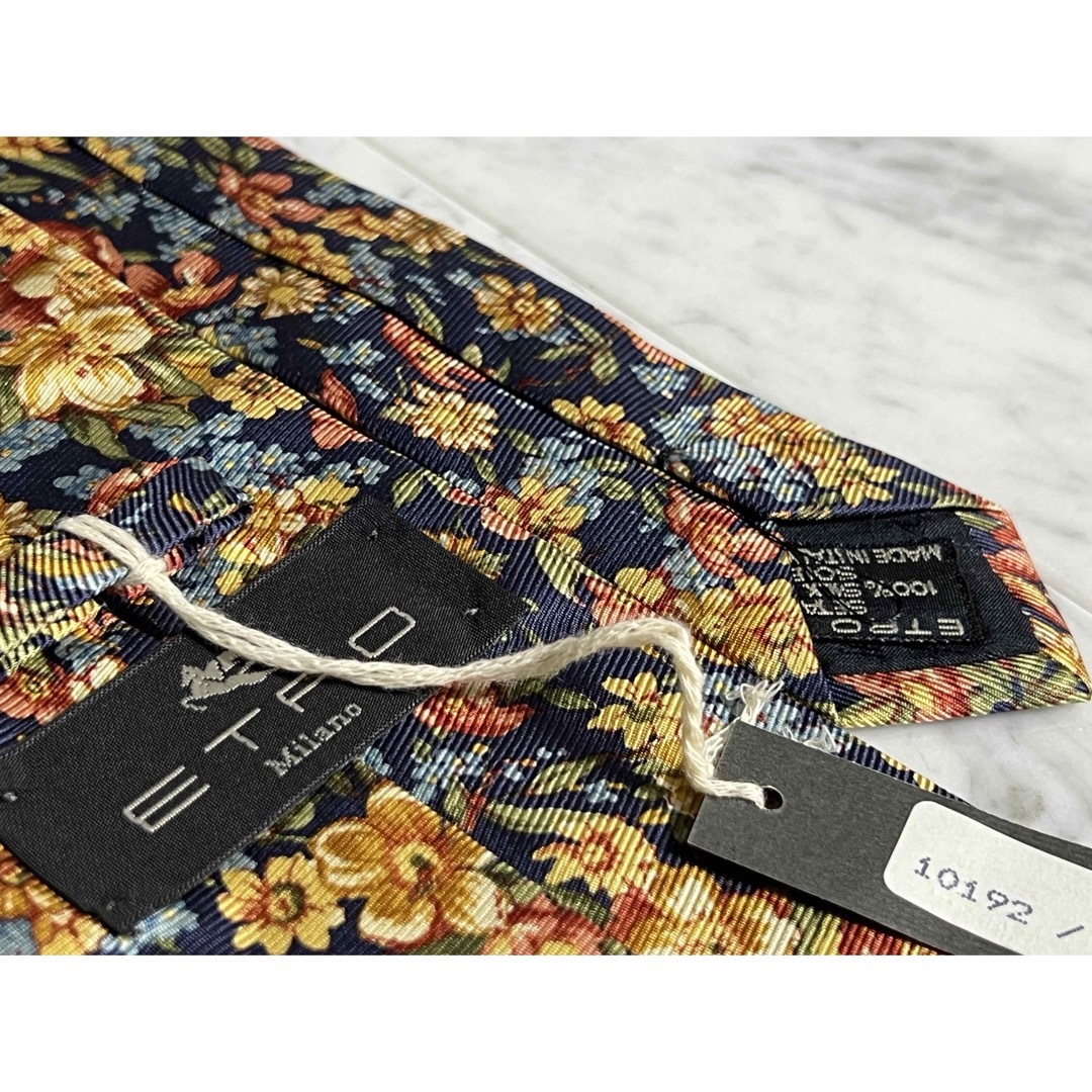 ETRO(エトロ)のETRO エトロ ボタニカル柄 ネイビー マルチカラー 花柄 レア品 メンズのファッション小物(ネクタイ)の商品写真