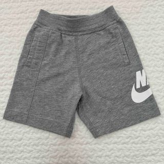 ナイキ(NIKE)のNIKE ハーフパンツ　グレー(パンツ/スパッツ)