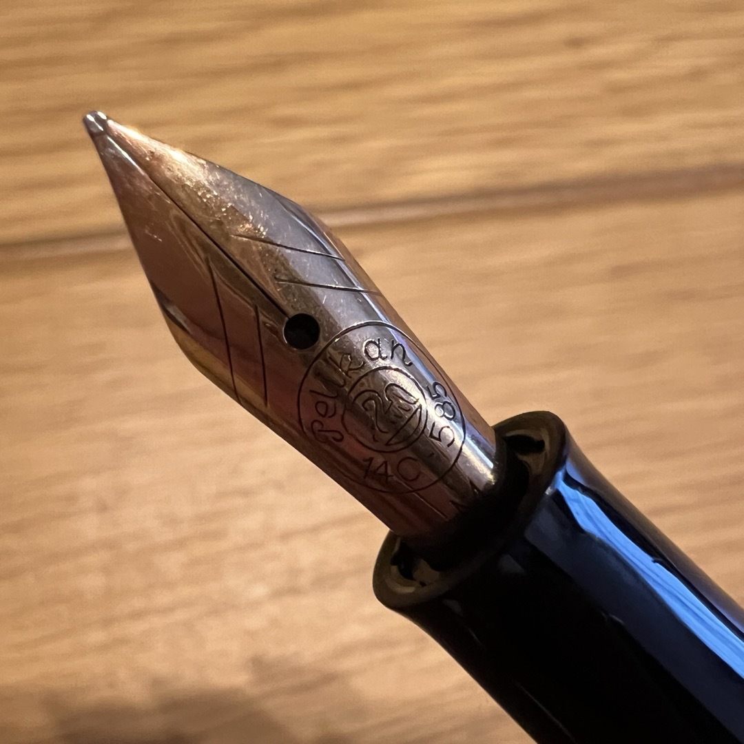 Pelikan(ペリカン)のペリカン 万年筆400NN&ボトルインク 4001  インテリア/住まい/日用品の文房具(その他)の商品写真