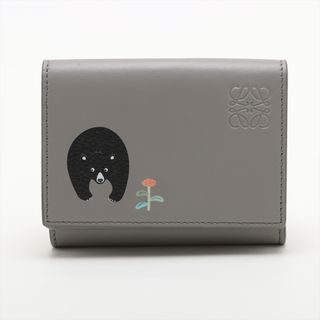 ロエベ(LOEWE)のロエベ トライフォールド レザー  グレー レディース コンパクトウォレッ(財布)