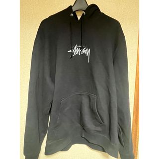 ステューシー(STUSSY)のSTUSSY  センターロゴ　刺繍　パーカー(パーカー)