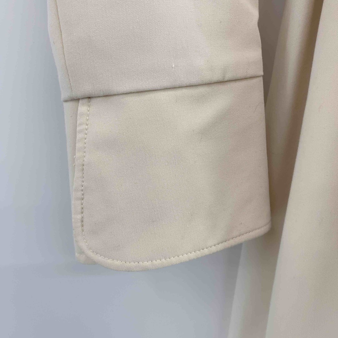 LODISPOTTO(ロディスポット)のLODISPOTTO ロディスポット レディース トレンチコート デザインボタン アイボリー ウエストリボン レディースのジャケット/アウター(トレンチコート)の商品写真