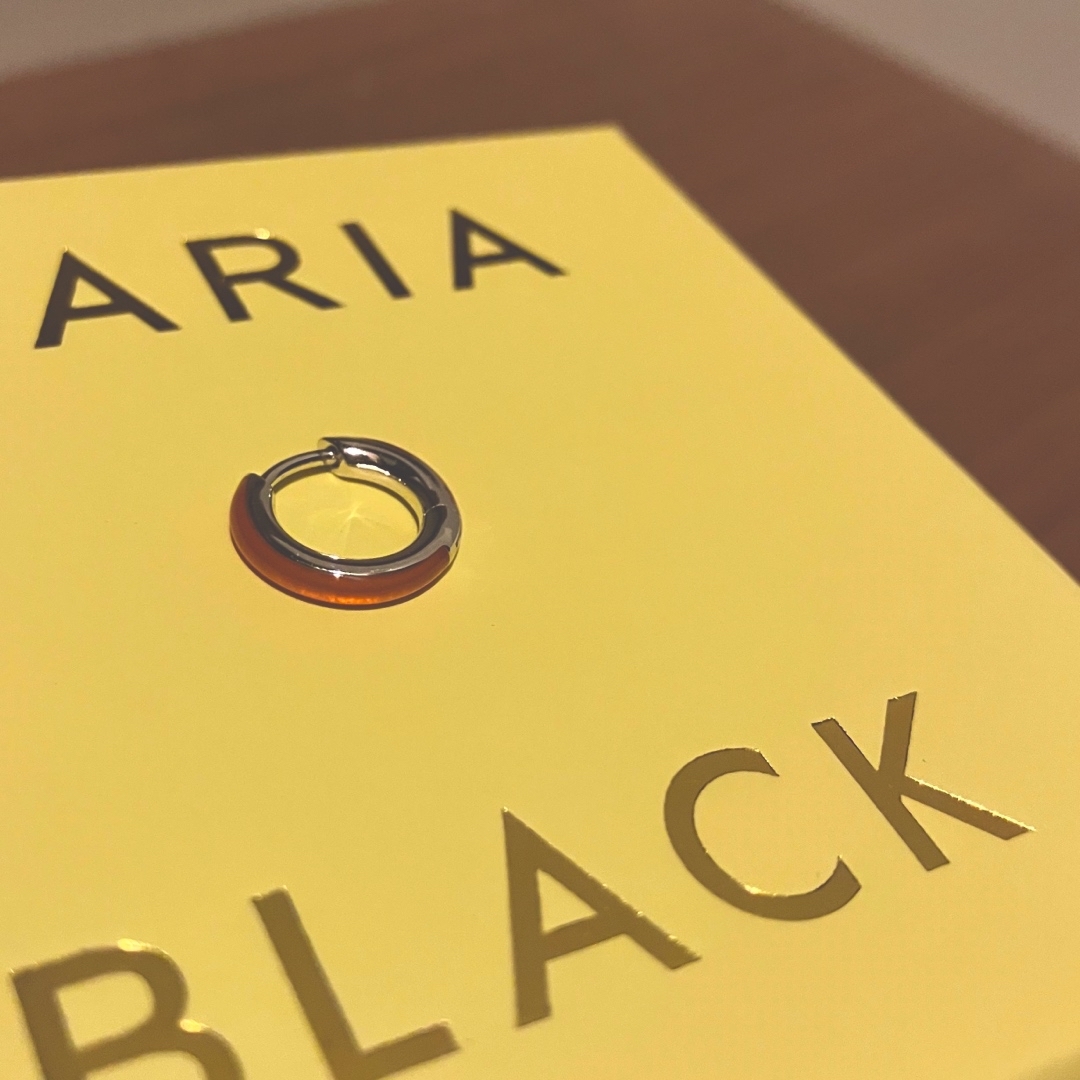 MARIA BLACK(マリアブラック)のSale‼️マリアブラック  Kate Coral  Huggie ピアス レディースのアクセサリー(ピアス)の商品写真