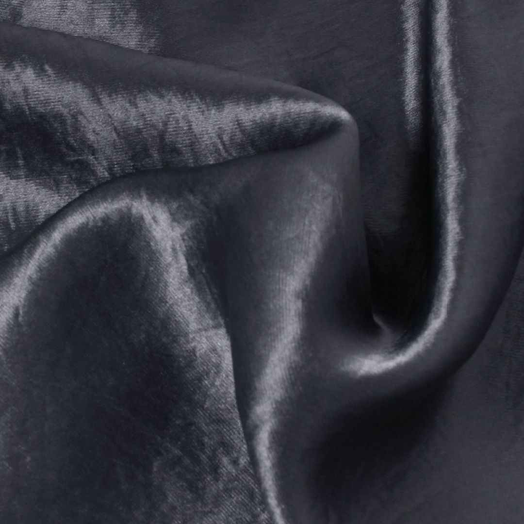 UNITED ARROWS(ユナイテッドアローズ)の新品 UNITED ARROWS サテン セミフレア スカート レディースのスカート(ロングスカート)の商品写真