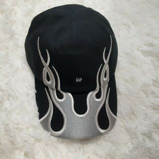 イージー(YEEZY（adidas）)の新品未使用　yeezy gap balenciaga flame cap(キャップ)