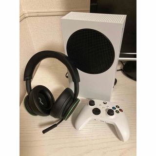 マイクロソフト(Microsoft)のXbox series S 本体 コントローラー 純正ヘッドセットのセット(家庭用ゲーム機本体)