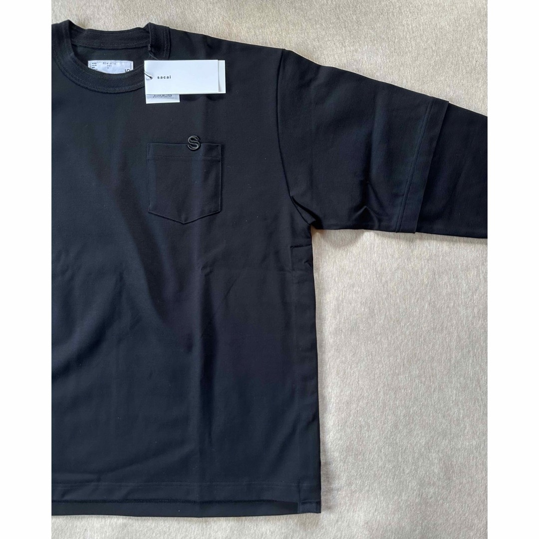 sacai(サカイ)の黒3新品 sacai サカイ メンズ S ロゴ ロング Tシャツ 長袖 ブラック メンズのトップス(スウェット)の商品写真