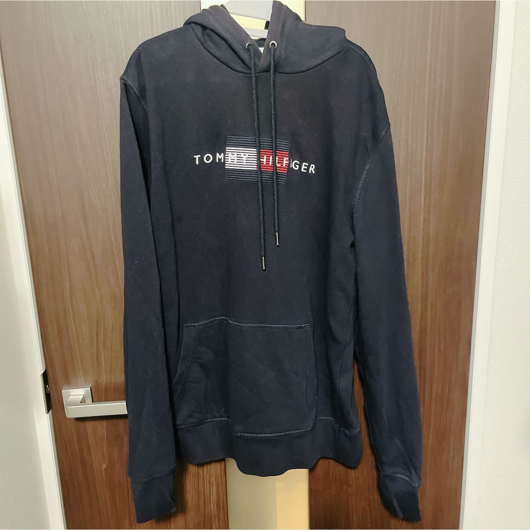 TOMMY HILFIGER(トミーヒルフィガー)の【極美品】 トミーヒルフィガー パーカー フーディ ネイビー L メンズ メンズのトップス(パーカー)の商品写真