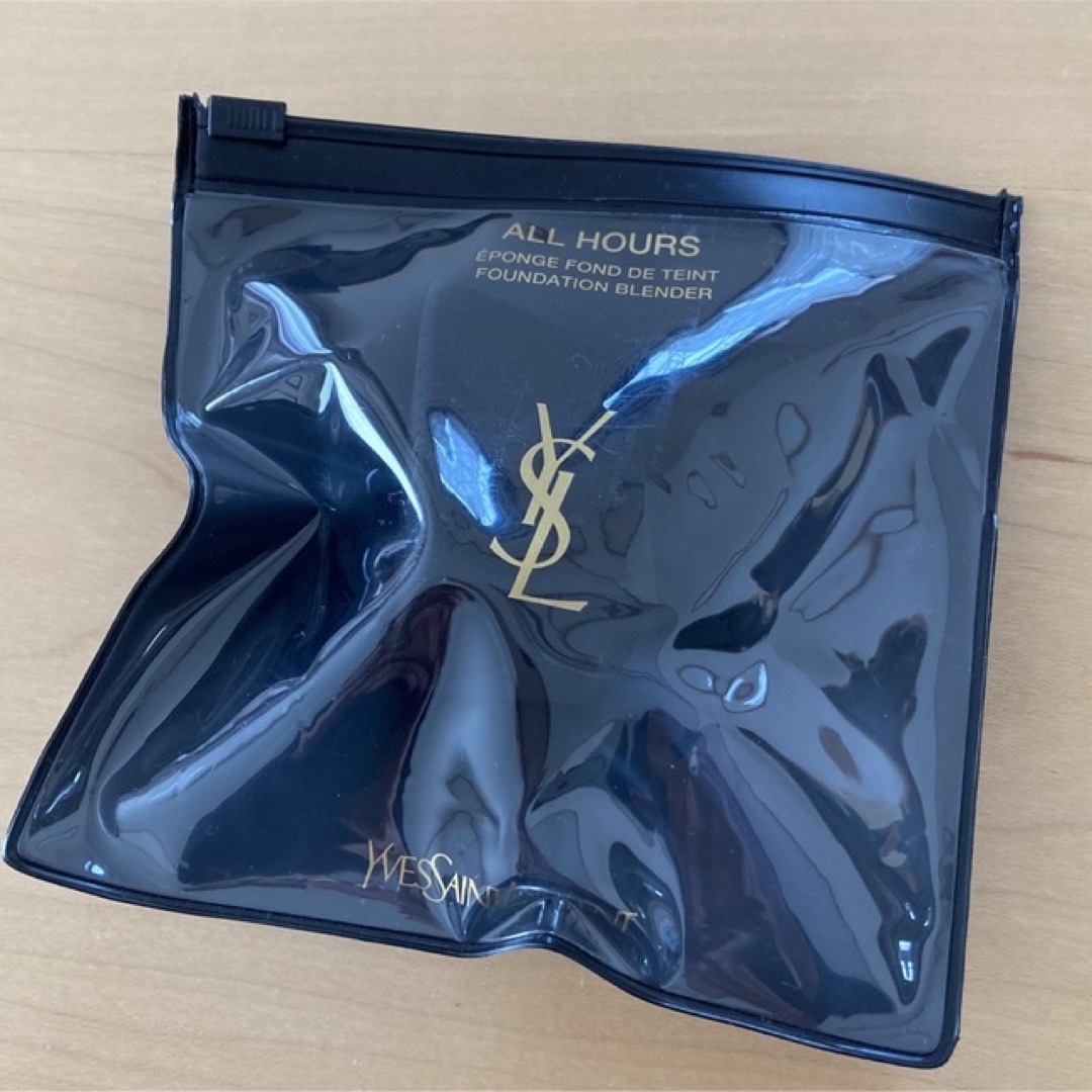 Yves Saint Laurent Beaute(イヴサンローランボーテ)のオールアワーズ　YSL スポンジ　ファンデーション　パフ　ALLHOURS  コスメ/美容のベースメイク/化粧品(ファンデーション)の商品写真