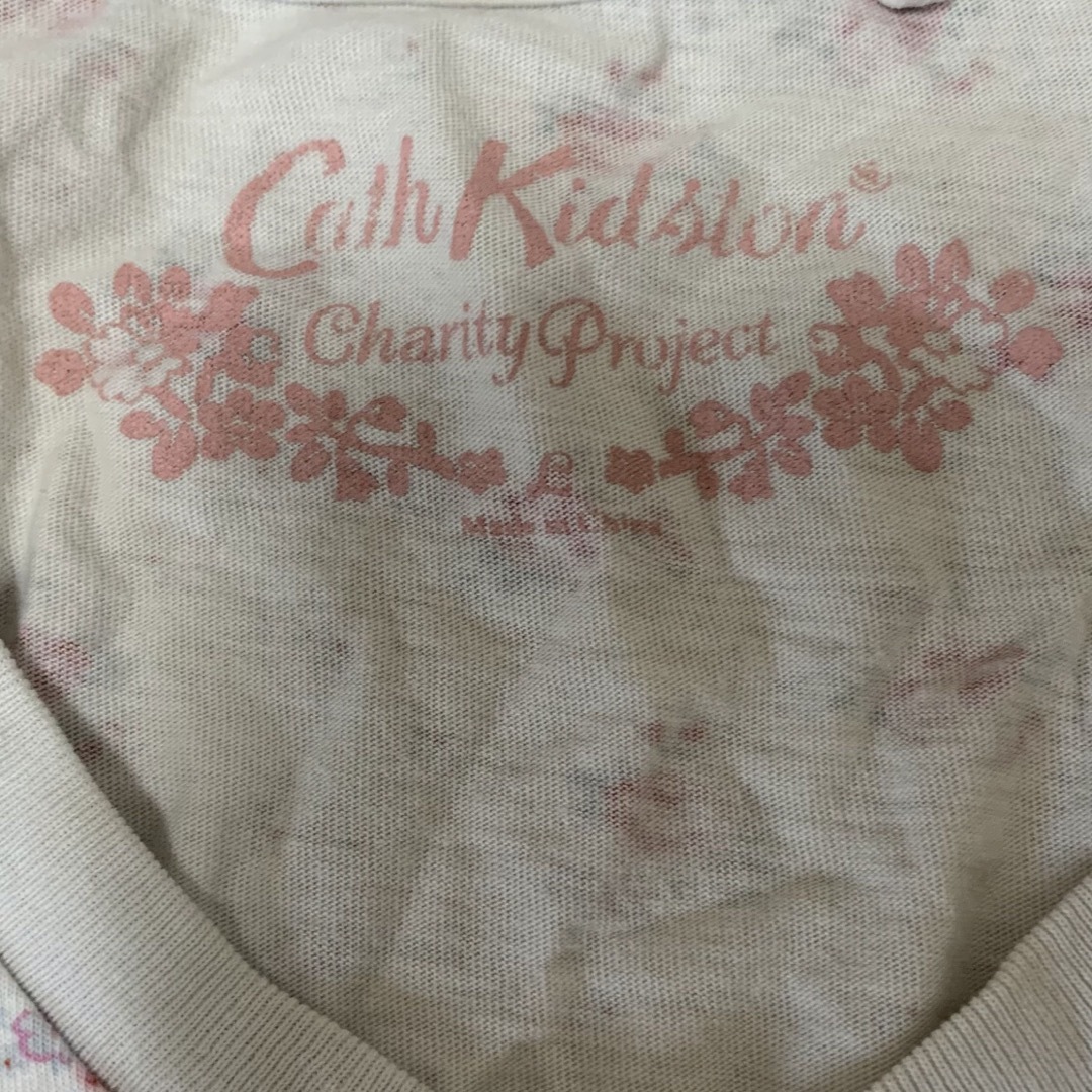 UNIQLO(ユニクロ)のユニクロCathKidstonコラボ半袖Tシャツカットソー花柄総柄 レディースのトップス(Tシャツ(半袖/袖なし))の商品写真