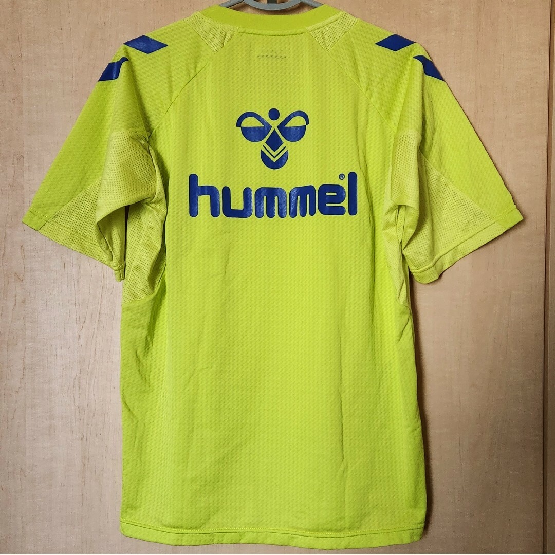 hummel(ヒュンメル)のヒュンメル プラシャツ ２枚セット 背面ビッグロゴ M-Ｌ 新品＆used 美品 スポーツ/アウトドアのサッカー/フットサル(ウェア)の商品写真