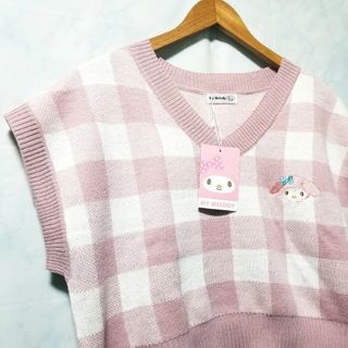 サンリオ(サンリオ)の新品　ニットベスト　制服　サンリオ　おねがいマイメロディ　マイメロ　M～L(ニット/セーター)