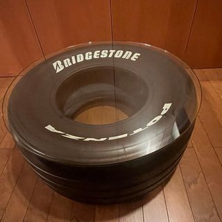 ブリヂストン(BRIDGESTONE)のレア！ F1タイヤ テーブル(タイヤ)