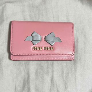 ミュウミュウ(miumiu)のmiumiu 名刺入れ　カードケース(名刺入れ/定期入れ)