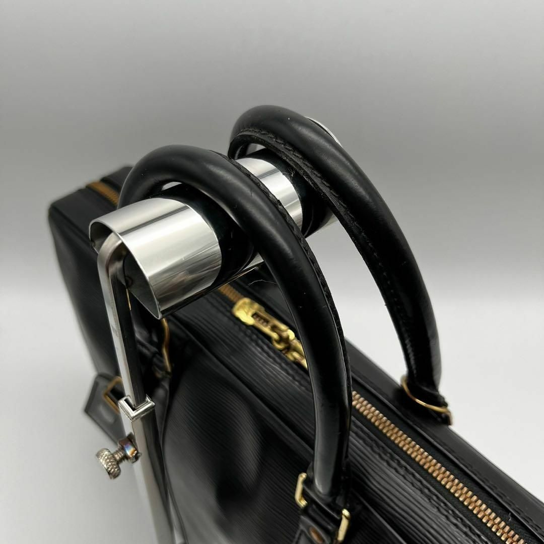 LOUIS VUITTON(ルイヴィトン)の美品鑑定済 ルイヴィトン エピ ポルトドキュマン ヴォワヤージュ 黒 A4可 メンズのバッグ(ビジネスバッグ)の商品写真