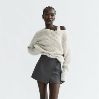 ザラ(ZARA)の【ZARA】アシンメトリースコート グレー(ミニスカート)