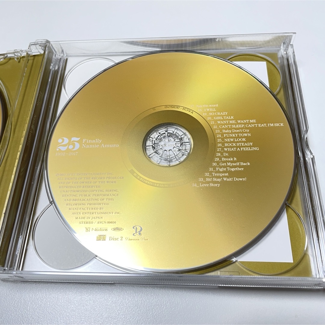 avex(エイベックス)の安室奈美恵ベストアルバム Finally(3枚組) エンタメ/ホビーのCD(ポップス/ロック(邦楽))の商品写真