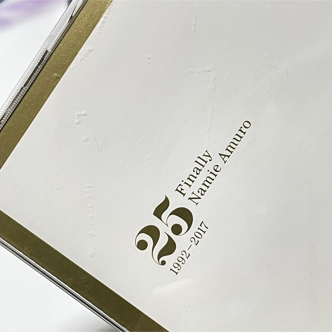 avex(エイベックス)の安室奈美恵ベストアルバム Finally(3枚組) エンタメ/ホビーのCD(ポップス/ロック(邦楽))の商品写真