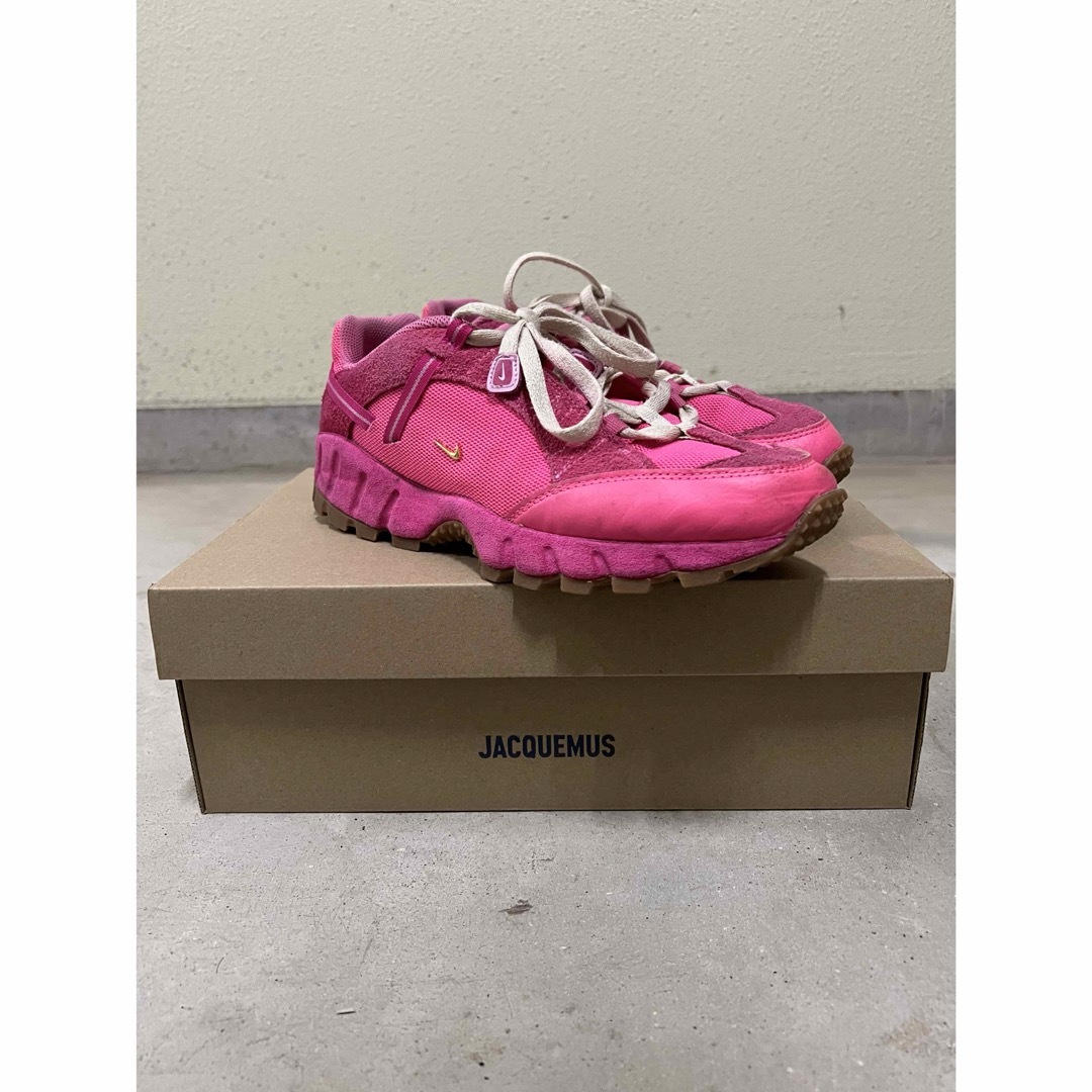 NIKE(ナイキ)のJacquemus × Nike Air Humara "pink flash" メンズの靴/シューズ(スニーカー)の商品写真