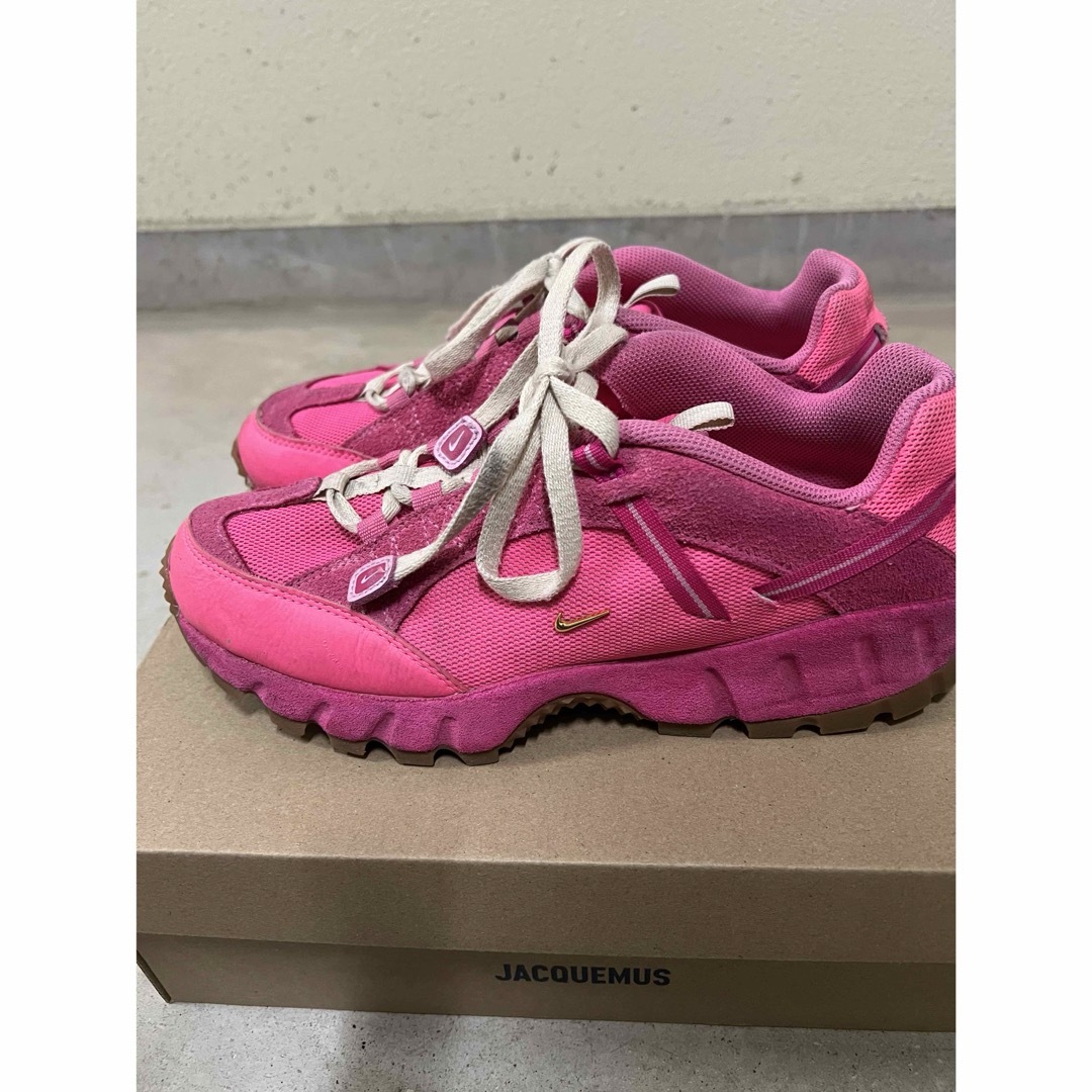 NIKE(ナイキ)のJacquemus × Nike Air Humara "pink flash" メンズの靴/シューズ(スニーカー)の商品写真