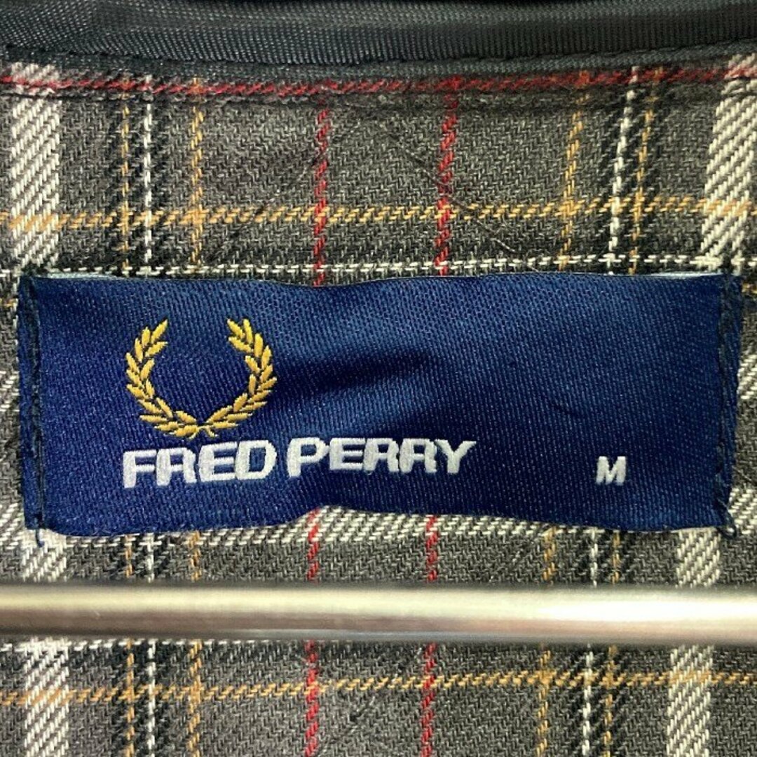 FRED PERRY(フレッドペリー)の★FRED PERRY フレッドペリー パーカー キルティング 肘パッチ チェック柄 刺繡ロゴ グレー sizeM メンズのトップス(パーカー)の商品写真