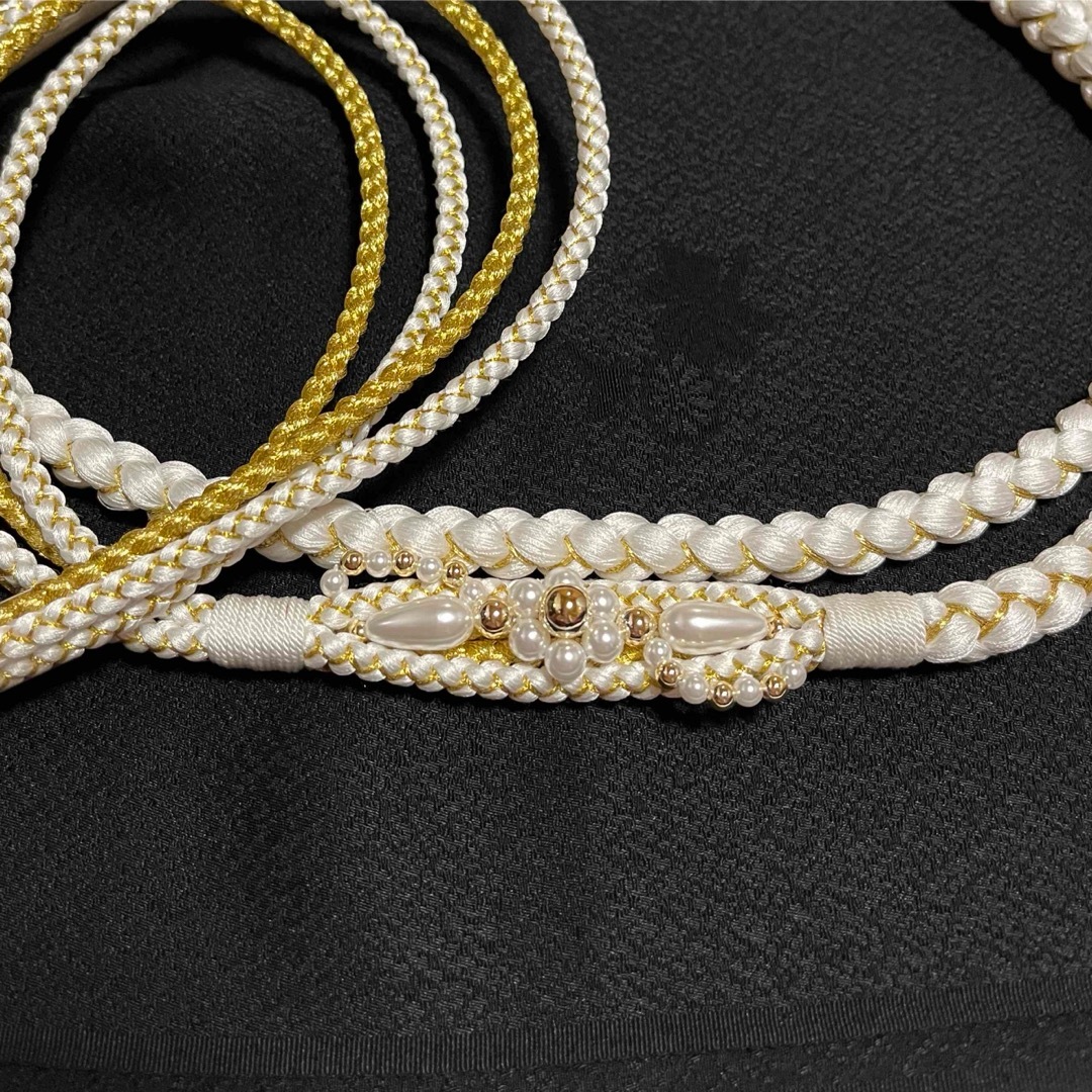 振袖用 帯締め✨帯締め白✨白と金色4本細紐 レディースの水着/浴衣(振袖)の商品写真