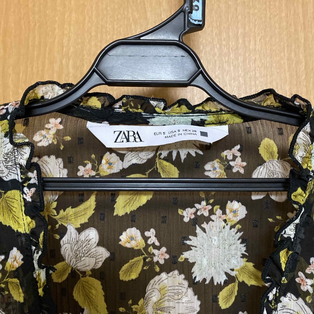 ZARA(ザラ)のブラウス レディースのトップス(シャツ/ブラウス(長袖/七分))の商品写真