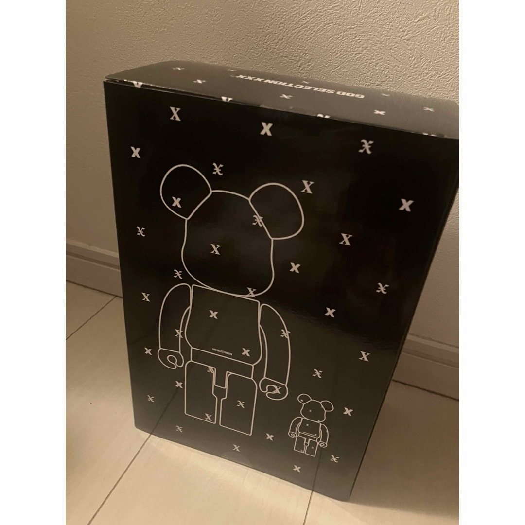 BE@RBRICK(ベアブリック)の【新品】BE@RBRICK XXX BLACK CLEAR 100％＆ 400％ ハンドメイドのおもちゃ(フィギュア)の商品写真