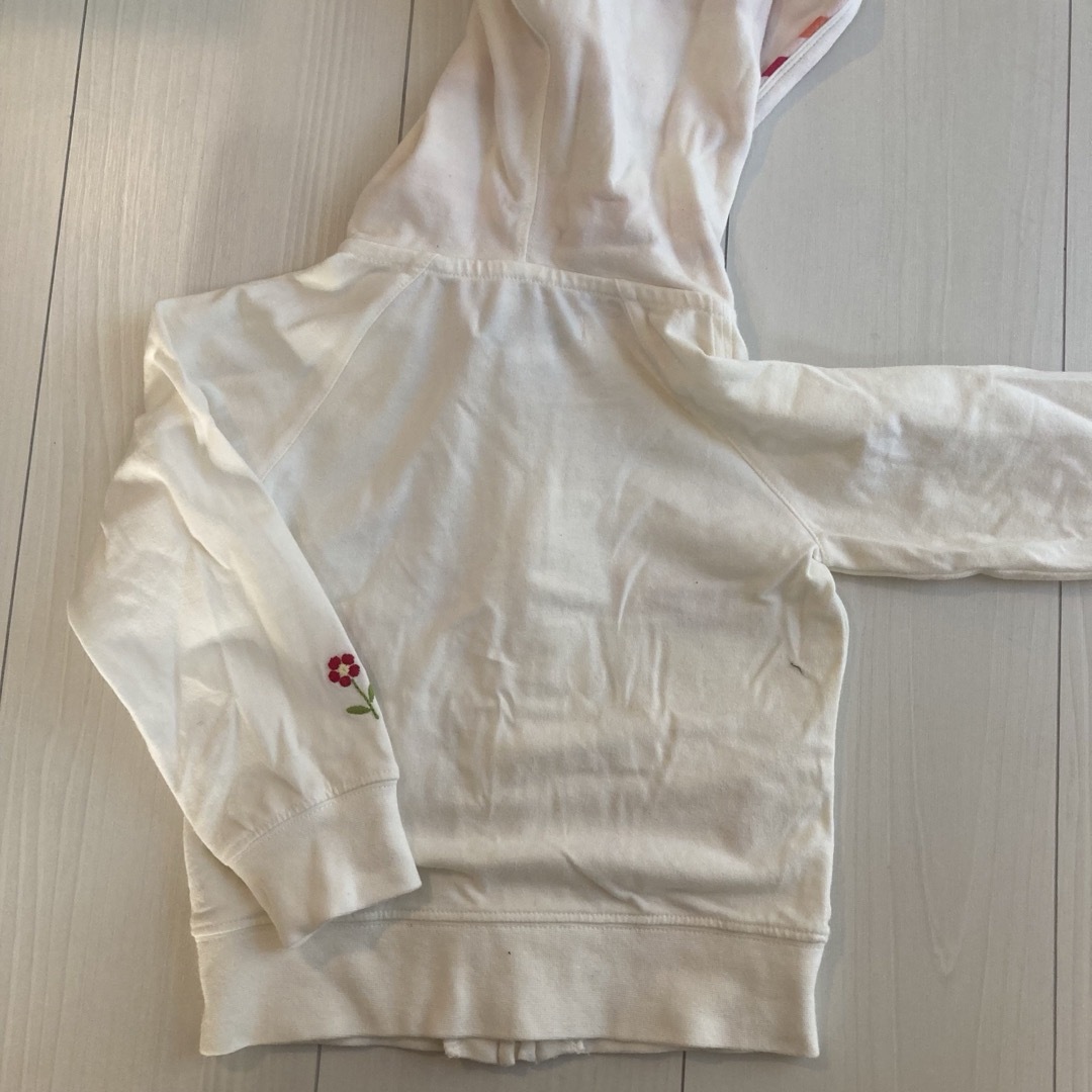 babyGAP(ベビーギャップ)の新品　子供服　90センチ　GAP キッズ/ベビー/マタニティのキッズ服女の子用(90cm~)(カーディガン)の商品写真